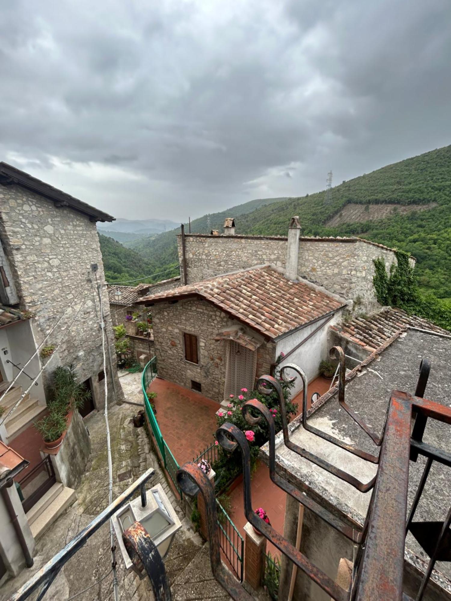 Appartamento Storico A Valle San Martino Di ספולטו מראה חיצוני תמונה